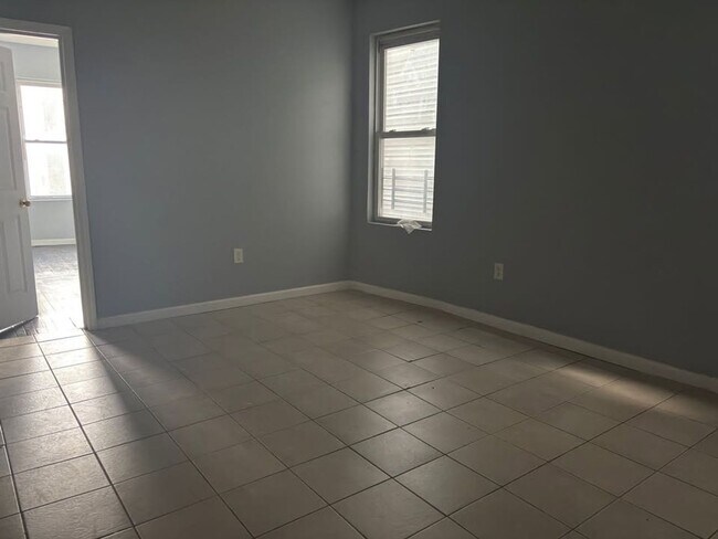 Photo - 482 Avon Ave Unidad 1