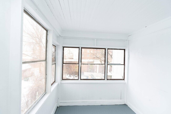 Photo - 405 Alexander St Unidad C
