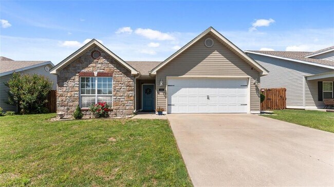 Photo - 4486 W Serviceberry Dr House