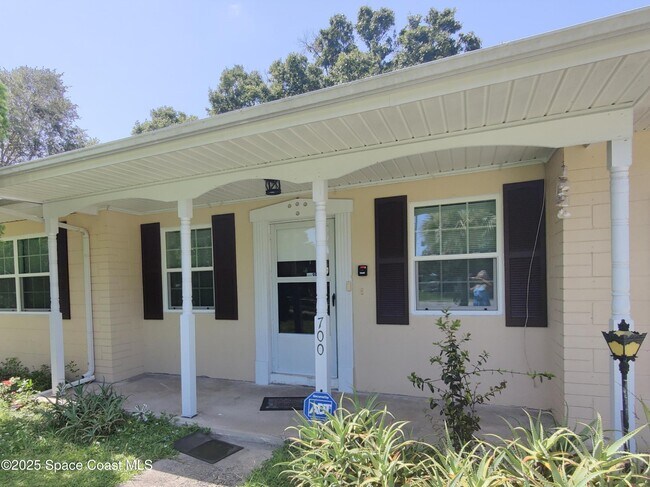 Building Photo - 700 Lund Cir Rental