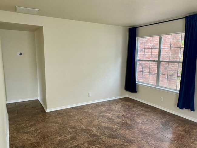 Photo - 14735 Bending Point