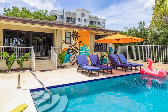 Photo - 155 SE 19th Ave