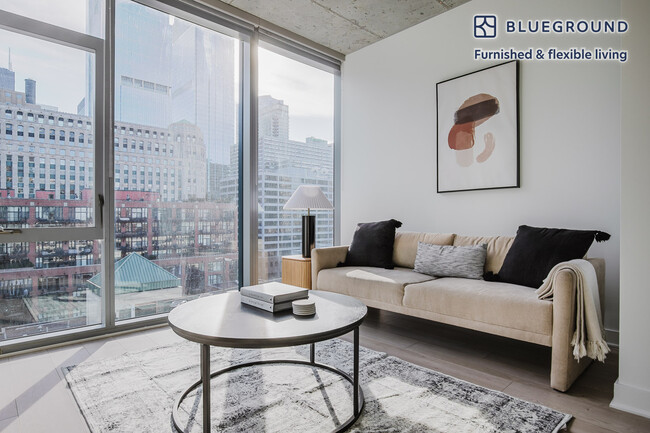 Building Photo - 311 W Illinois St Rental