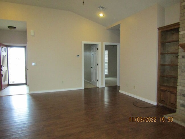 Photo - PETS NEGOTIABLE !!!