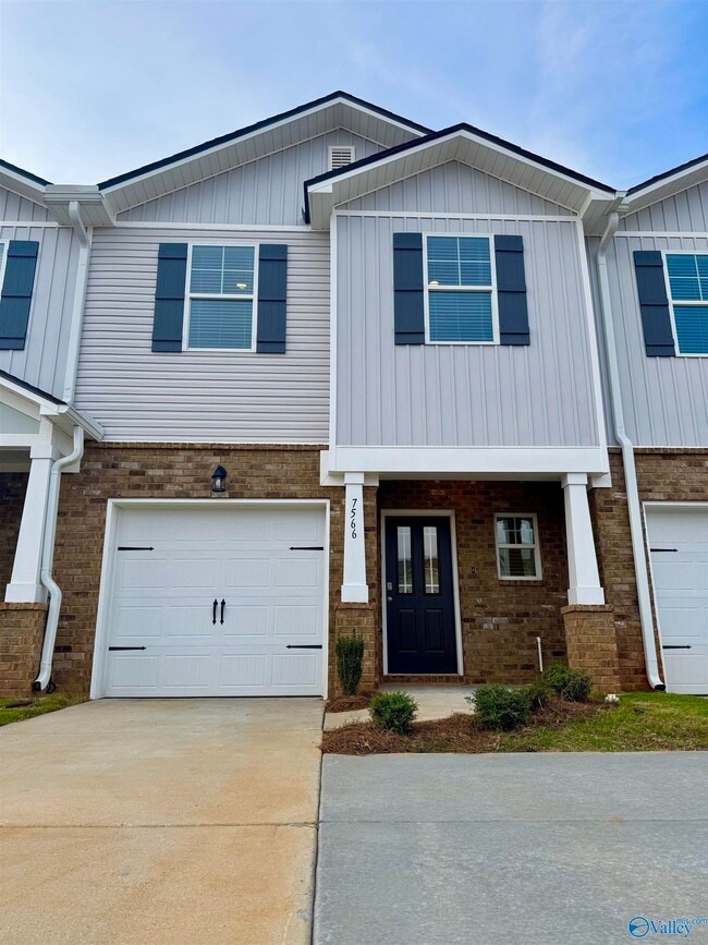 Building Photo - 7566 Discovery Pt Dr NW Rental