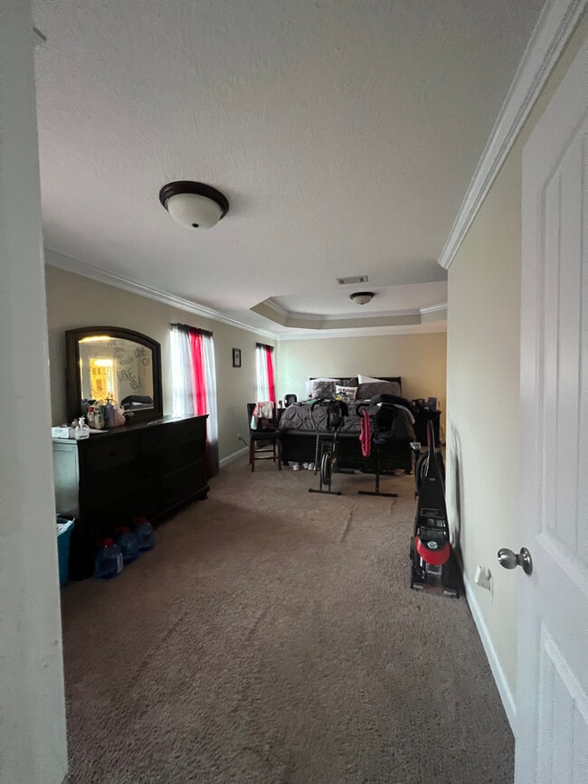 Building Photo - 616 Piedmont Ave