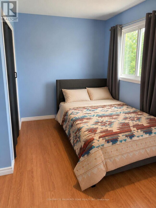 Photo - 304 Fernwood Ave