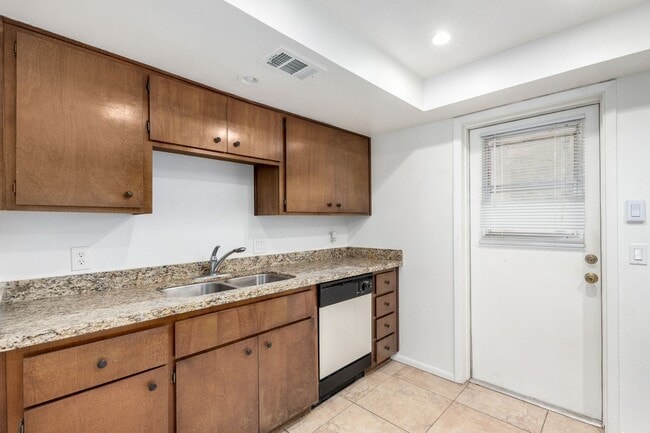 Photo - Prime Fountain Hills Location – 2 Bed, 1 Bath Condo Available Now! Unit 10