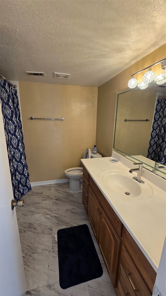 Photo - 135 April Point Dr N