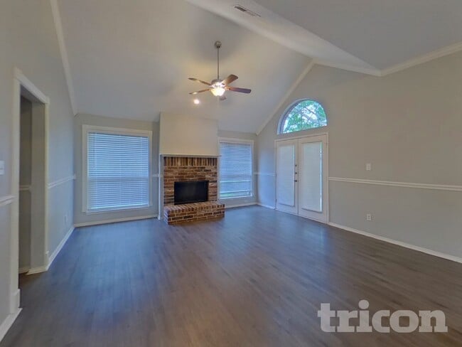 Photo - 229 Willow Creek Dr