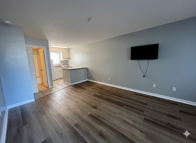 Photo - 115 Shell Ave SE