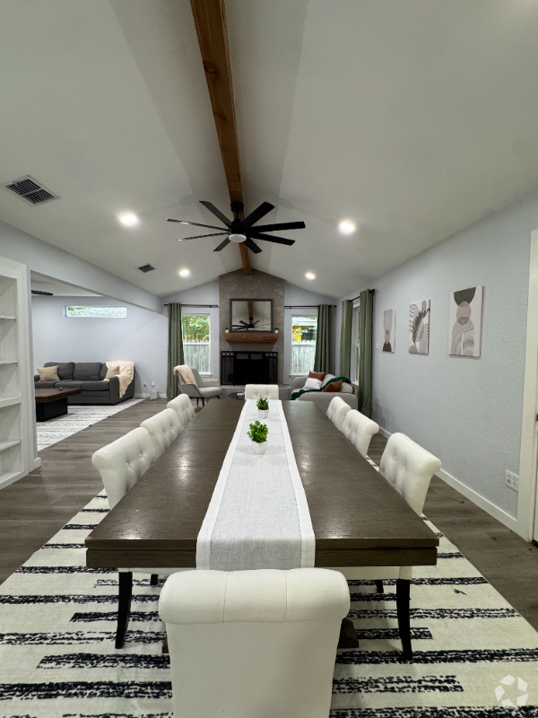 Building Photo - 1501 Sagebrush Dr Rental