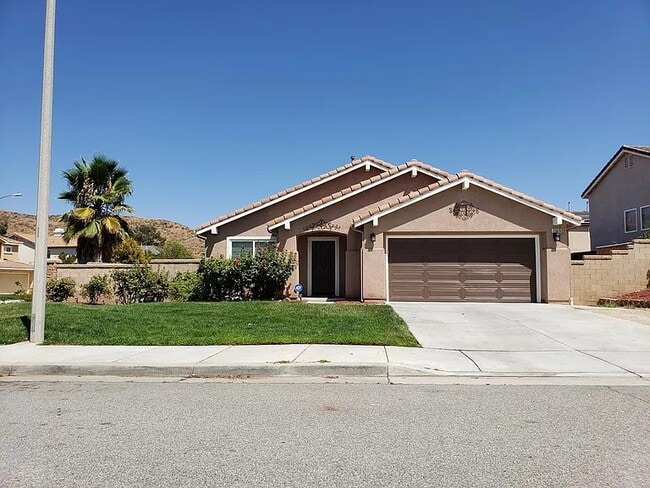 Building Photo - 27670 Hollyoak Way