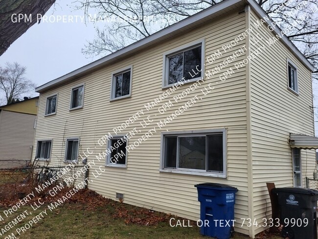 Photo - 32009 Ottawa St