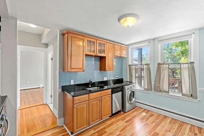 Photo - 1742 Commonwealth Ave Unit 2