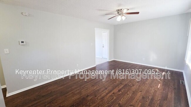 Photo - 9414 Palmer Ave