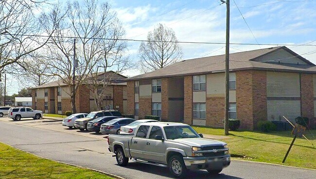 Photo - 114 Acadian Pl