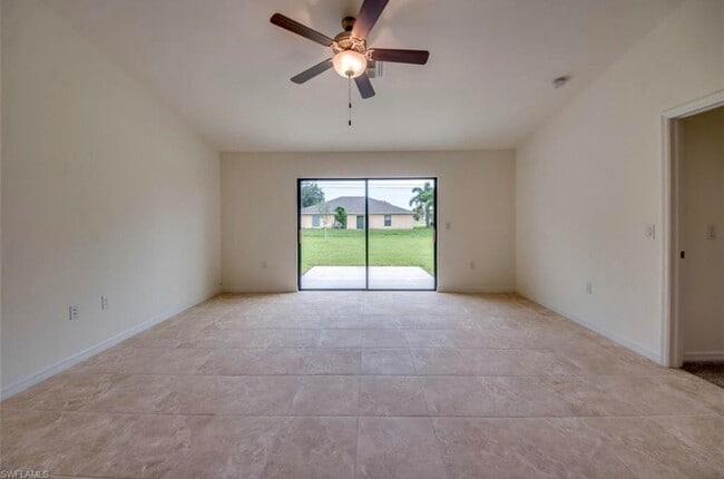 Photo - 3 Bedroom 2 Bath 1 Car Garage In Cape Coral!