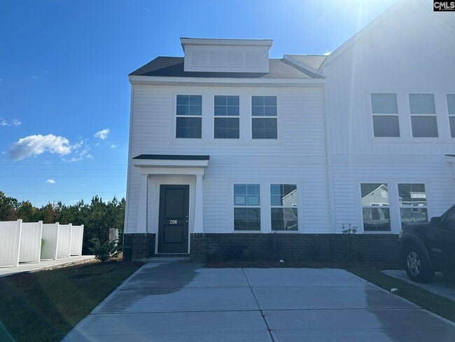 Photo - 208 Brando Wy