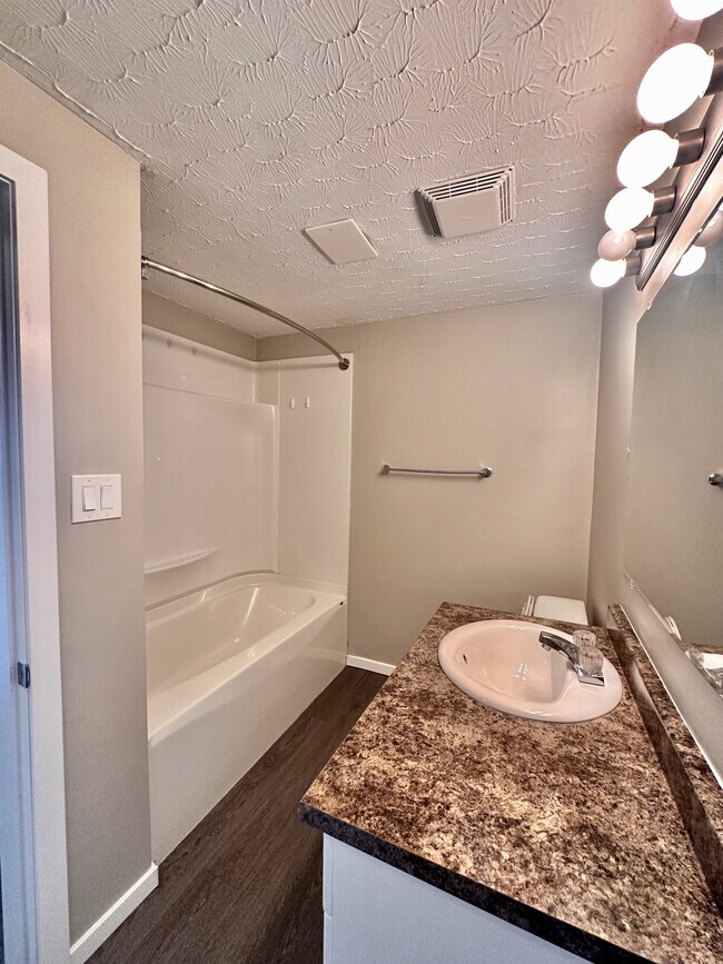 Bathroom - Pine Glen Apartments