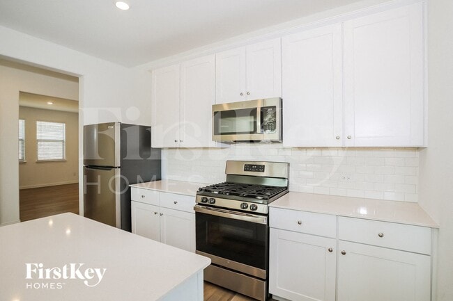 Photo - 901 High Noon Dr