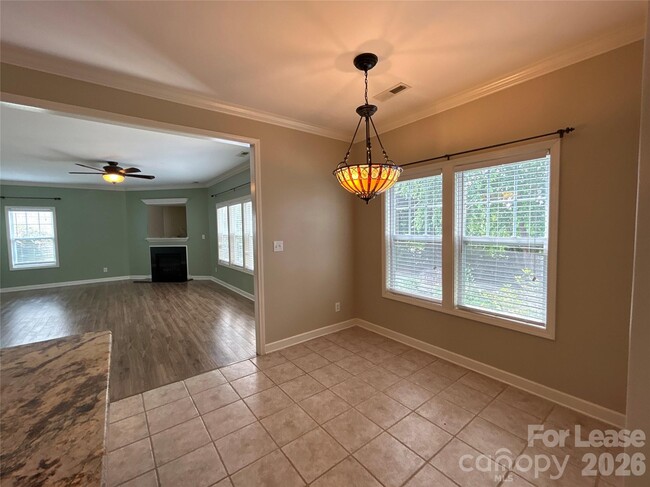 Photo - 4406 Overbecks Ln