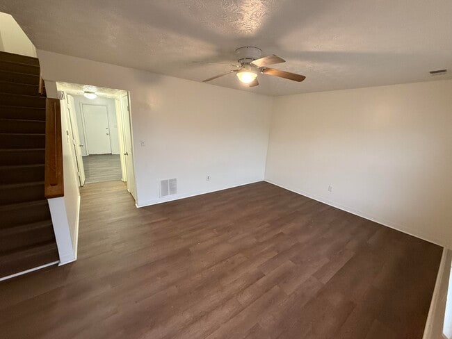 Photo - 3719 Trent Cir