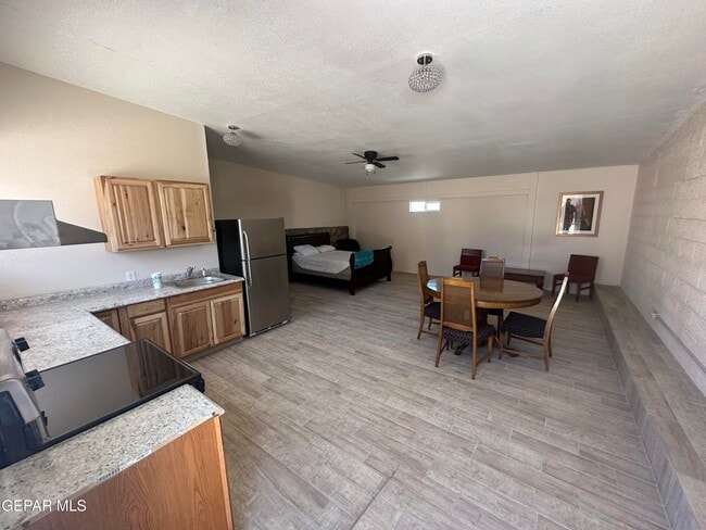 Photo - 4640 La Luz Ave Unit B