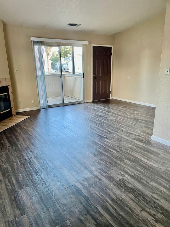 Photo - Spacious Unit 206