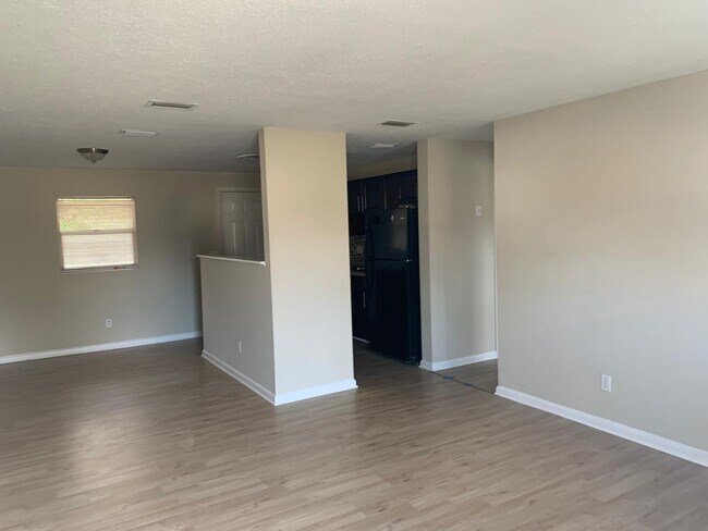 Photo - 893 Westgate Dr