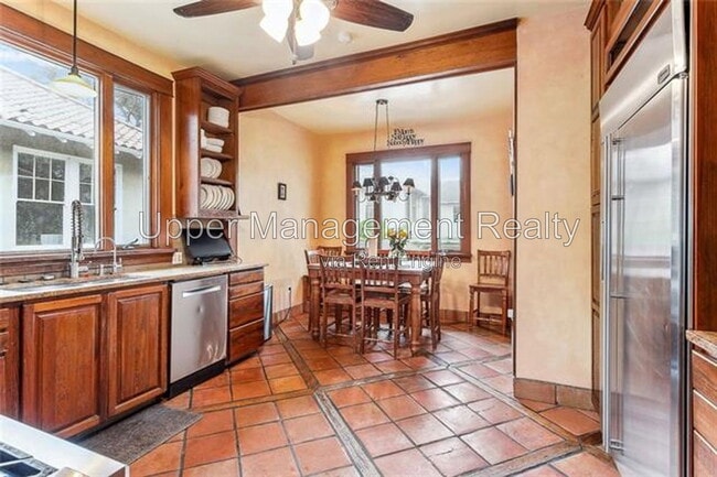Photo - 7533 Jeannette St