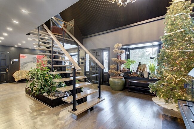 Photo - 439 Chem. du Village