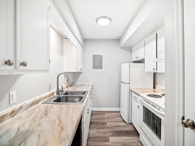 Photo - Grant Street Apartments