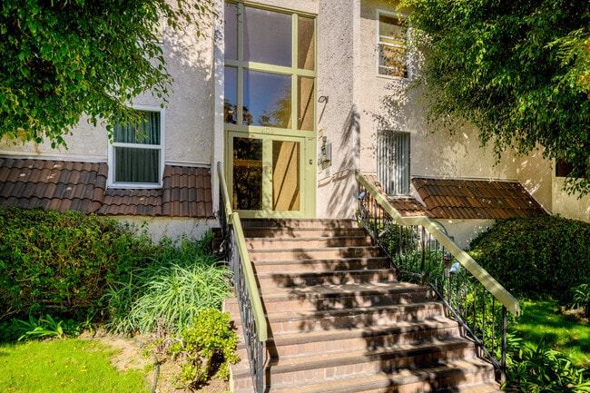 Photo - 409 Burchett St Unit 119