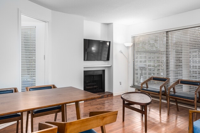 Photo - 1405 Haro St