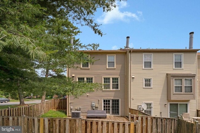 Photo - 5400 New London Park Dr Townhome