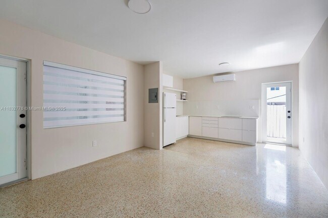 Photo - 7800 NE 10th Ct Unit 3