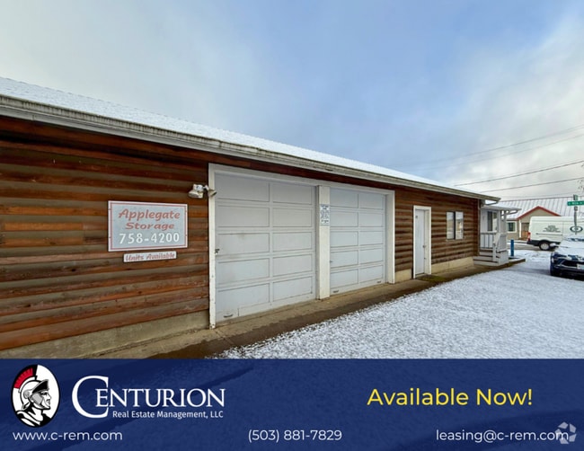 Building Photo - 902 E Applegate Rental