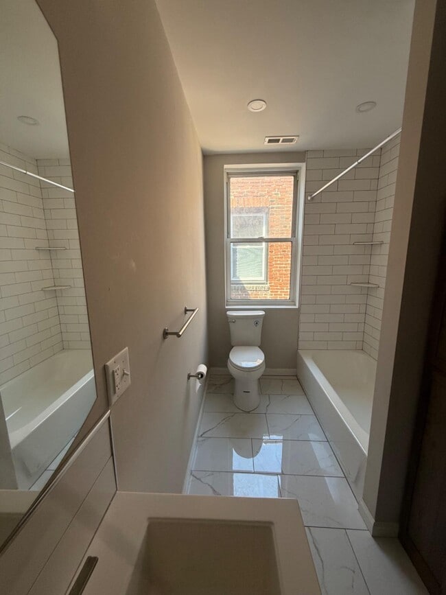 Photo - 2013 N 63rd St