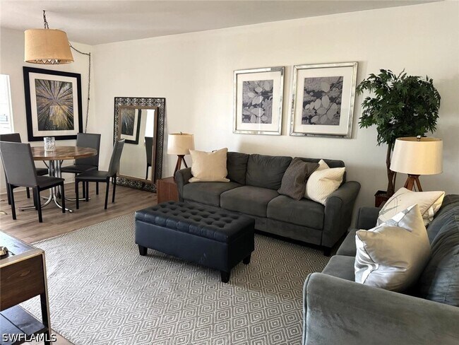 1900 Alamanda Dr Unit 303