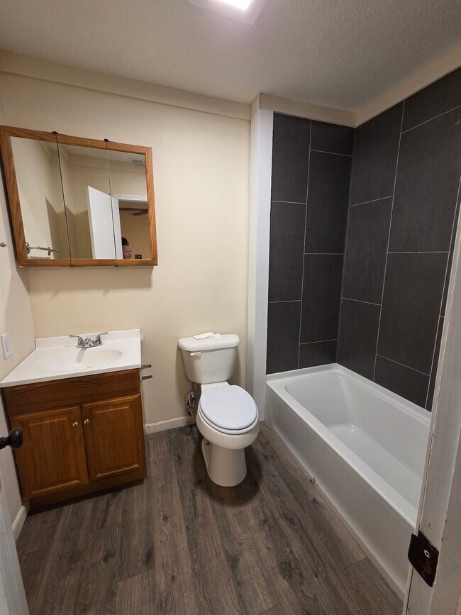 Photo - 133 W Washington St