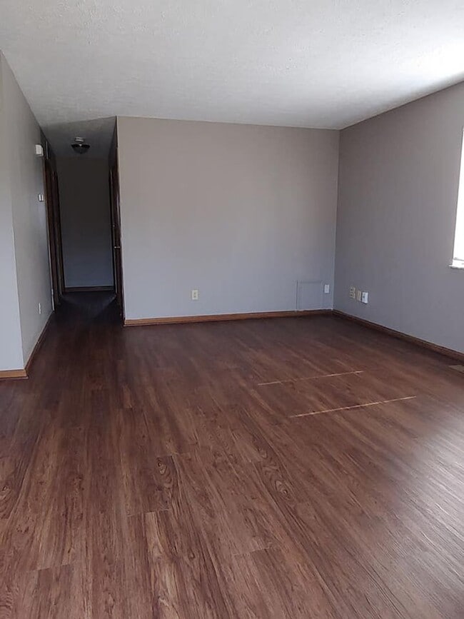 Photo - Cute 2 bedroom 1 bath ranch with garage.