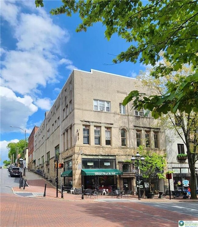 Building Photo - 79 W Market St Unit S