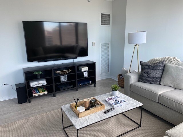 Photo - 400 N La Salle Dr Unit 2408