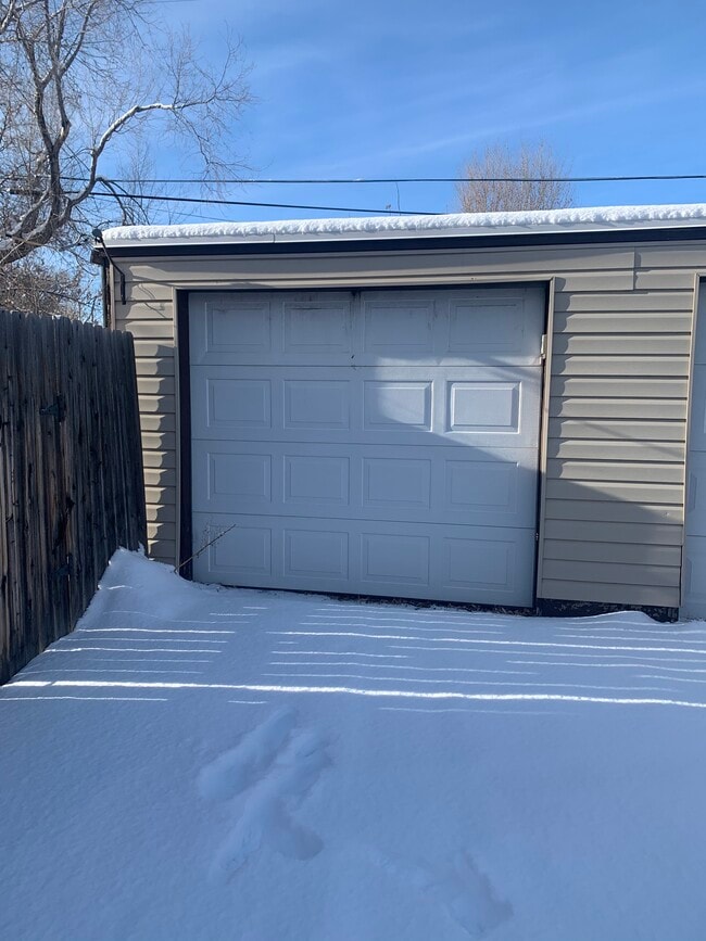 Building Photo - 680 Lincoln Dr Unit 682 Lincoln