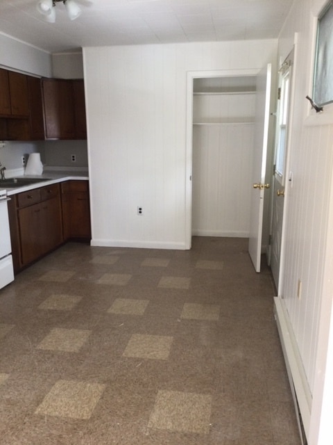 Eat in Kitchen - 5 Adirondack Rd Unit B