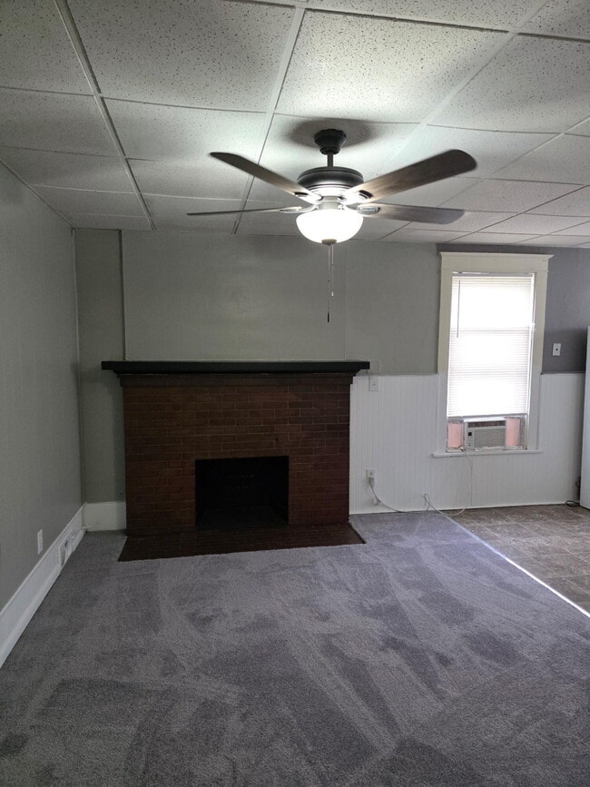 Photo - 114 N Park St