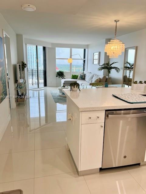 Building Photo - 1901 Brickell Ave Unit B2405