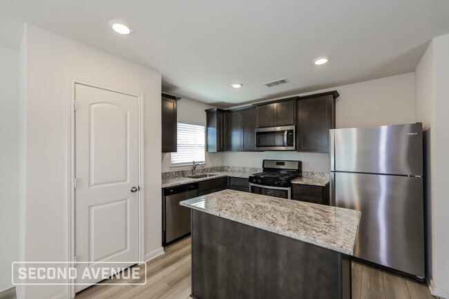 Photo - 1421 Sunkiss Dr