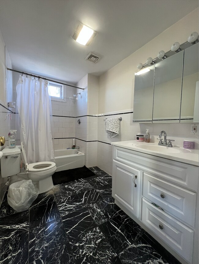 Photo - 14 Duval St Apartments Unit 4